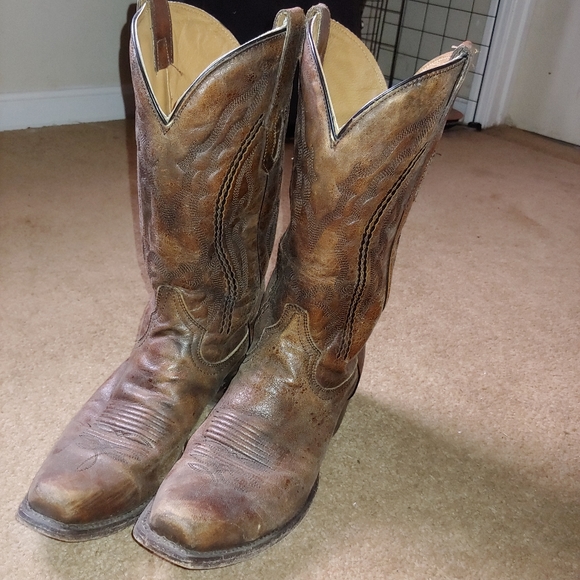 Boots - Picture 2 of 3